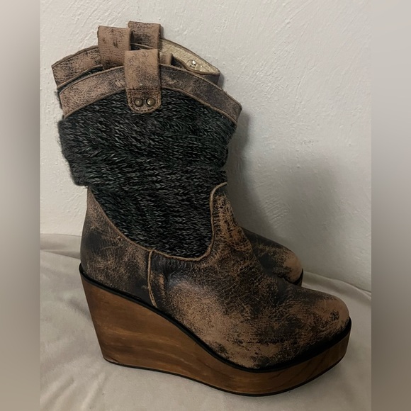 Bed Stu Bruges Women's Size 7.5 Brown Distressed Leather Wedge Boot. - Picture 4 of 9